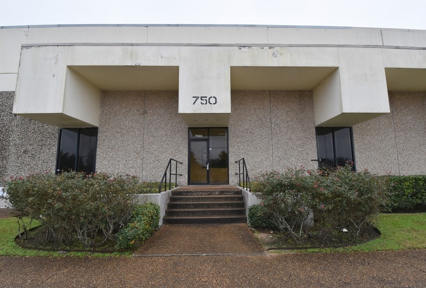 Primary Photo Of 750 Almeda Genoa Rd, Houston Distribution For Lease