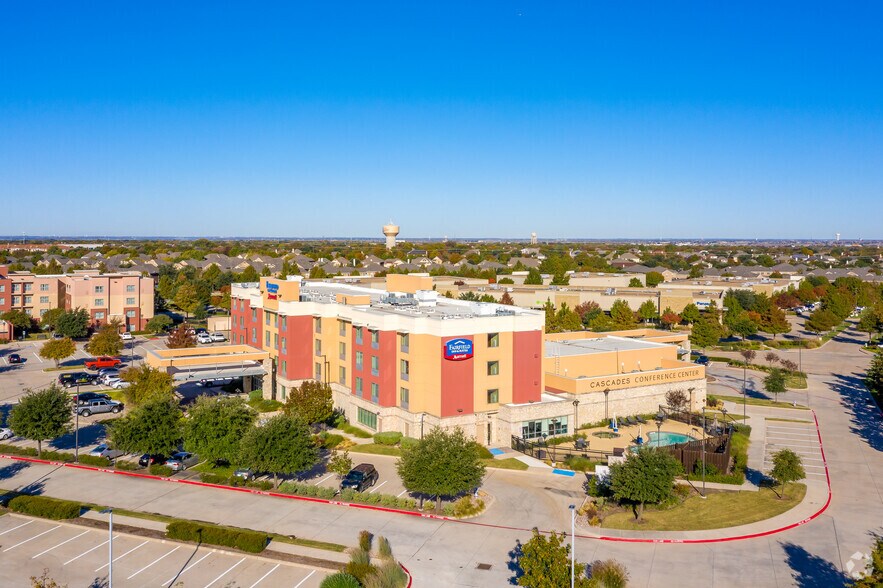 More Photos Of 5909 Stone Creek Dr, The Colony Hotel For Sale