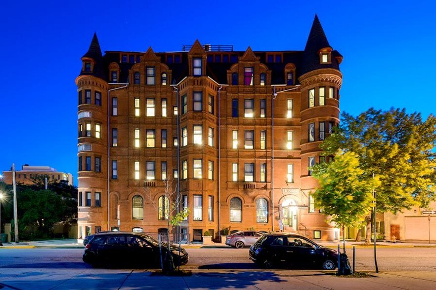 More Photos Of 868 Park Ave, Baltimore Hotel For Sale