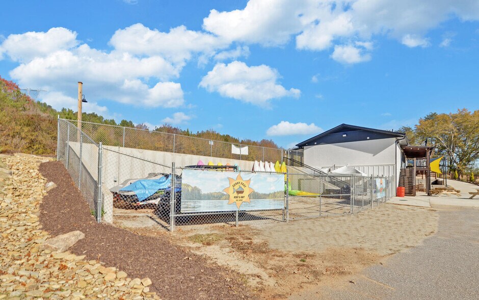 More Photos Of 8835 Toccoa Hwy, Westminster Restaurant For Sale