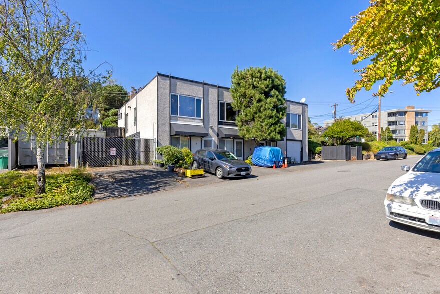 More Photos Of 2634 Thorndyke Ave W, Seattle Apartments For Sale