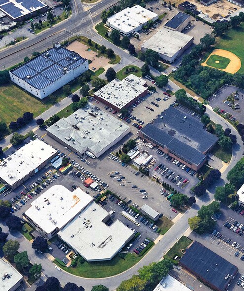 More Photos Of 60 Executive Blvd, Farmingdale Manufacturing For Sale