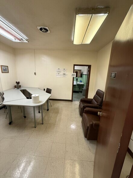 More Photos Of 19 Baltimore St, Cumberland Specialty For Sale