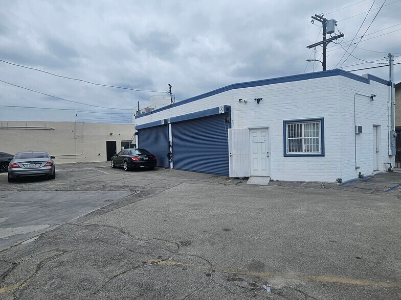 More Photos Of 6000 Vineland Ave, North Hollywood Auto Dealership For Sale