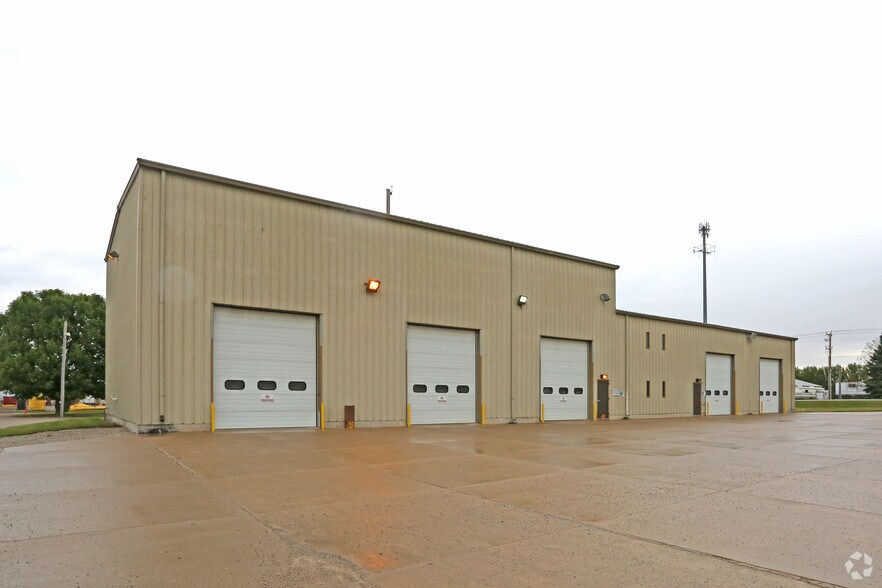 More Photos Of 720 S Taft Ave, Mason City Truck Terminal For Sale