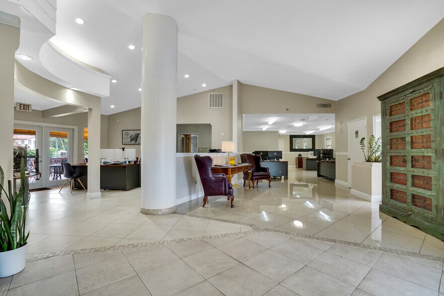 More Photos Of 1800 NE 26th St, Wilton Manors Medical For Lease