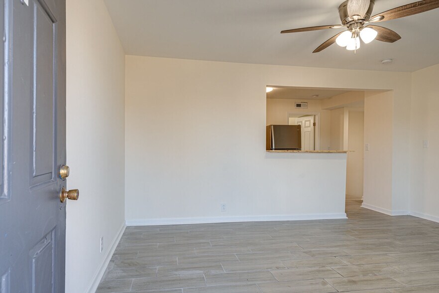 More Photos Of 501 Cedarmont Dr, Antioch Apartments For Sale