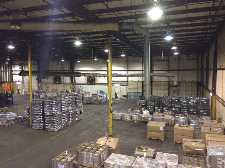 More Photos Of 400 N Harvey St, Seminole Manufacturing For Lease