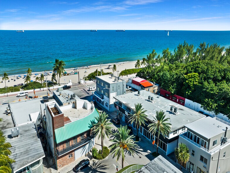 More Photos Of 900 Sunrise Ln, Fort Lauderdale General Retail For Sale