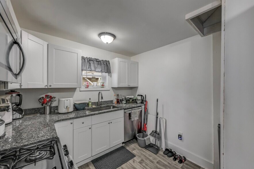 More Photos Of 317 S 10th Ave, Scranton Warehouse For Sale