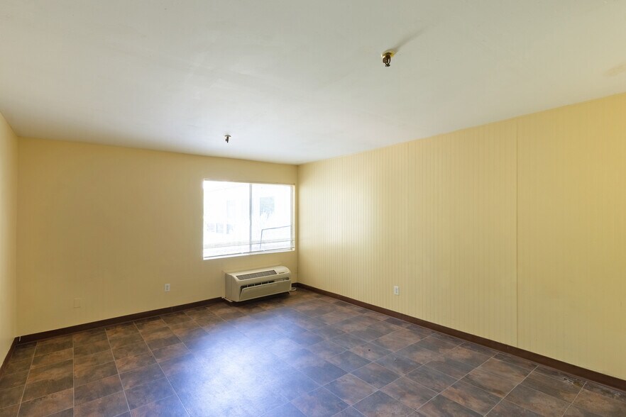 More Photos Of 152 N 56th St, Mesa Congregate Senior Housing For Sale