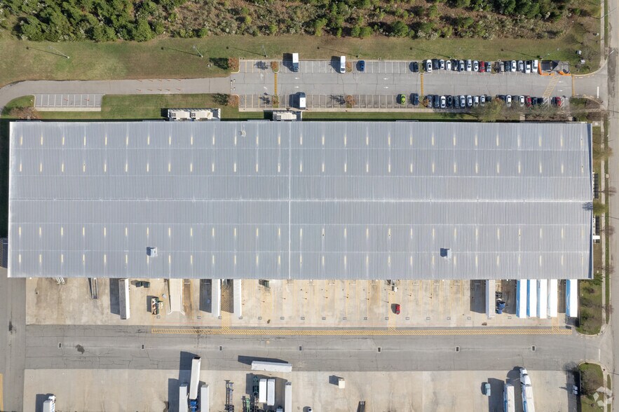 More Photos Of 101 Industrial Dr, Suffolk Distribution For Lease
