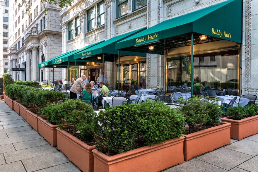 More Photos Of 805 15th St NW, Washington Office For Lease