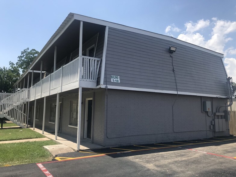 More Photos Of 2718 Violet St, Pasadena Apartments For Sale