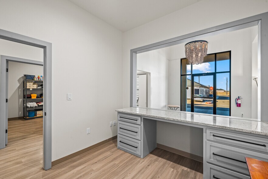 More Photos Of 6403 107th St, Lubbock Office For Lease