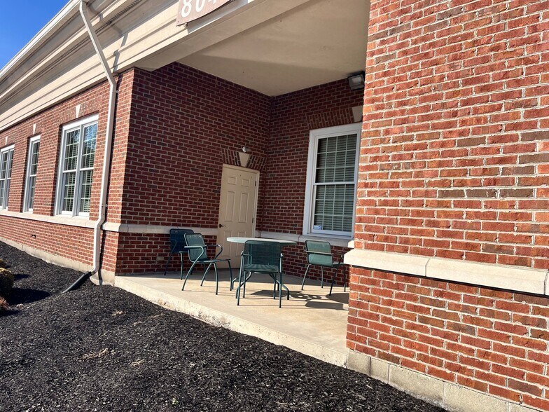 More Photos Of 8045 Washington Village Dr, Dayton Office For Sale