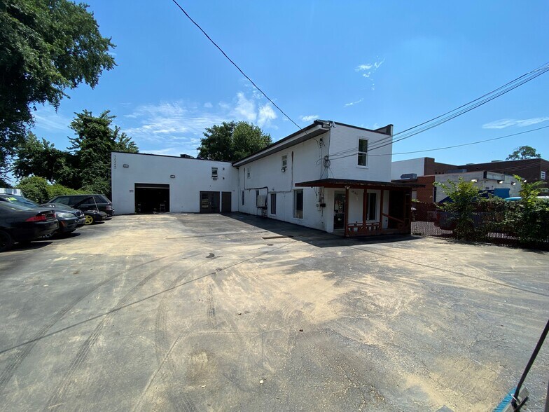 Primary Photo Of 12347 Carroll Ave, Rockville Service For Lease