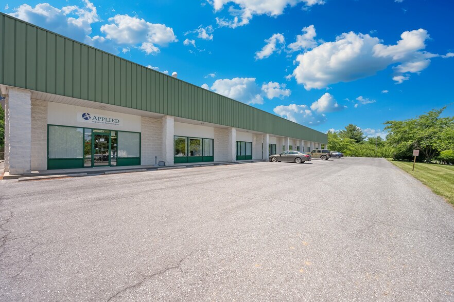 More Photos Of 931 Sweeney Dr, Hagerstown Flex For Lease