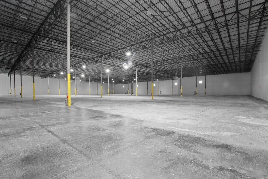 More Photos Of 2310 Charleston Regional Pky, Charleston Distribution For Lease
