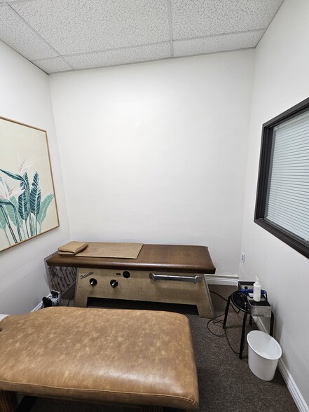 More Photos Of 445-475 N Lake Ave, Pasadena Freestanding For Lease