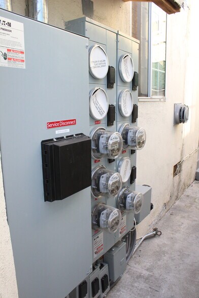 More Photos Of 122-126 1/2 S Berendo St, Los Angeles Apartments For Sale