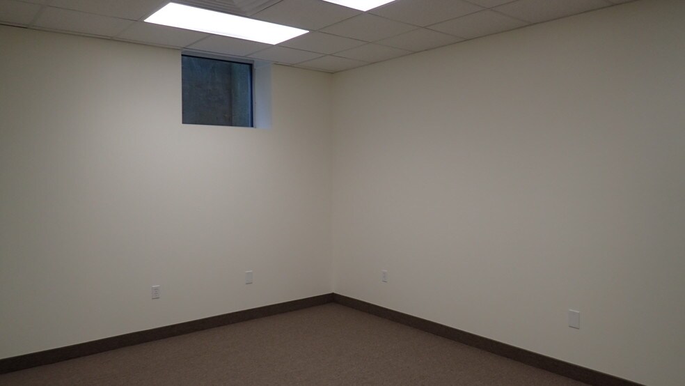 More Photos Of 1733 Washington Blvd, Easton Office For Sale