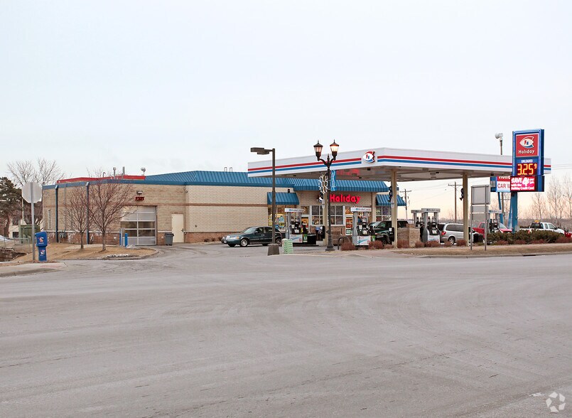 Primary Photo Of 900 Burnsville Pky W, Burnsville Convenience Store For Sale
