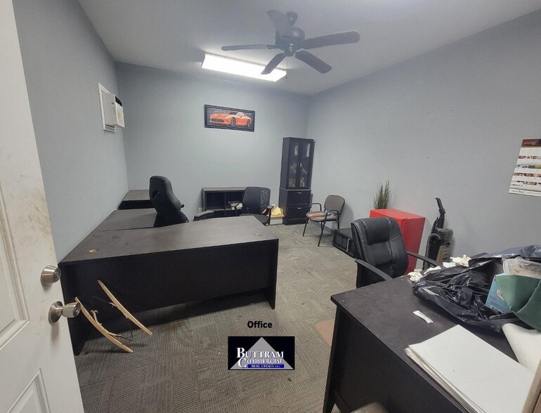 More Photos Of 3502 Red Iron Dr, Webb City Warehouse For Sale