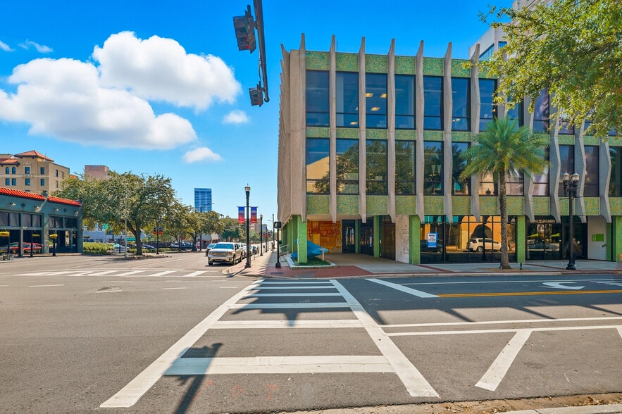 More Photos Of 40 E Adams St, Jacksonville Office For Lease