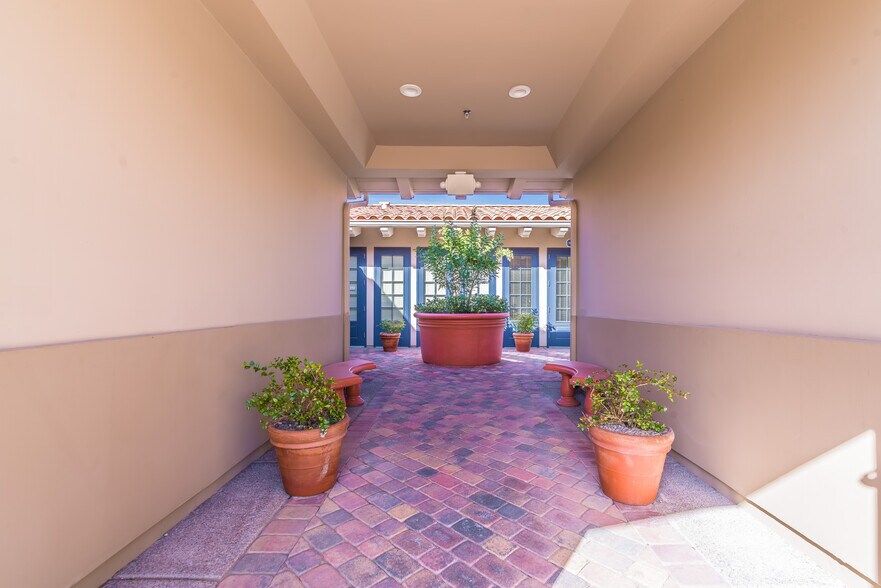 More Photos Of 3251 E Warm Springs Rd, Las Vegas Office For Sale