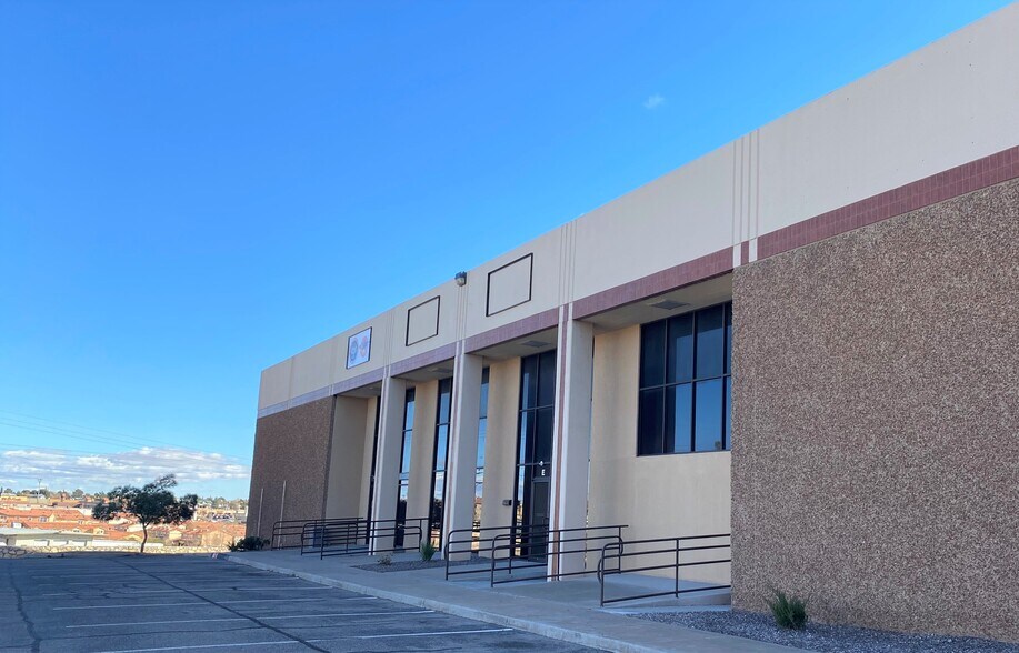 More Photos Of 11540 Pellicano Dr, El Paso Manufacturing For Lease
