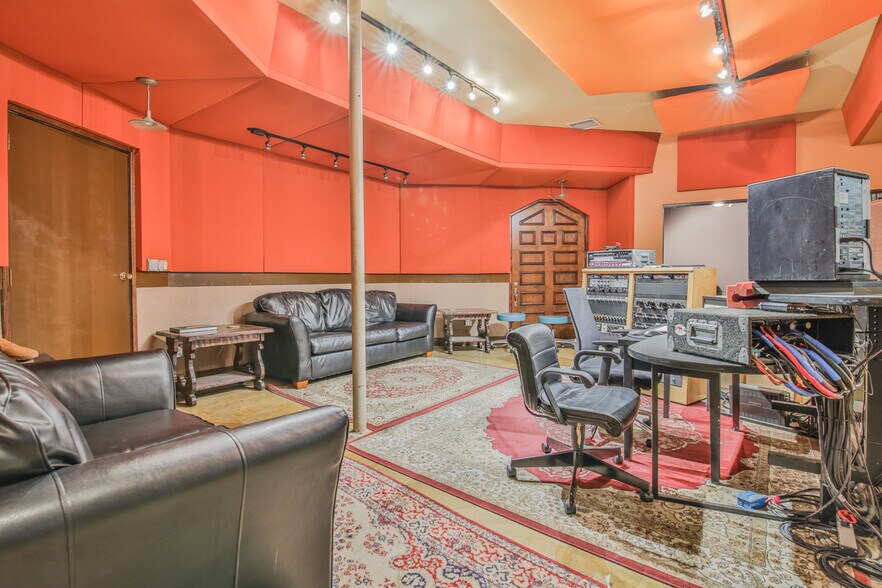 More Photos Of 5221 E Beverly Blvd, East Los Angeles Storefront Retail Residential For Sale