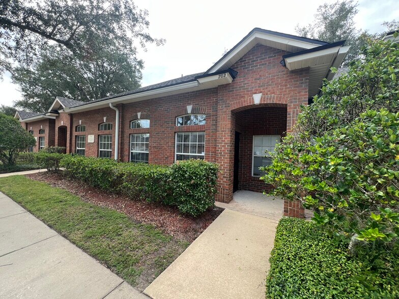 More Photos Of 9310 Old Kings Rd S, Jacksonville Office For Lease