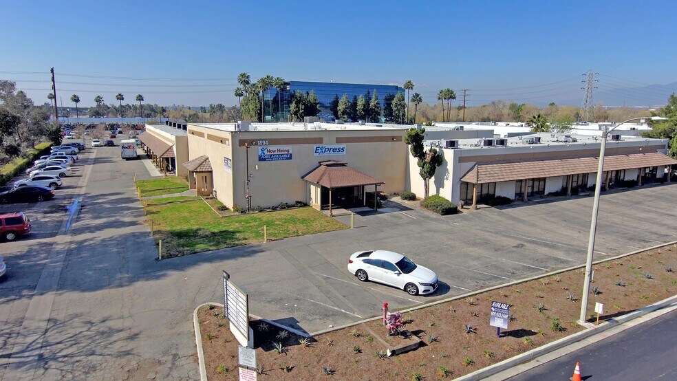 More Photos Of 1894 Commercenter West Dr, San Bernardino Light Distribution For Sale