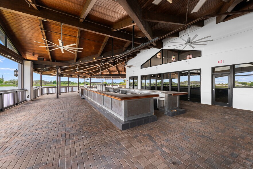 More Photos Of 15500 SW 29th St, Miramar Restaurant For Lease
