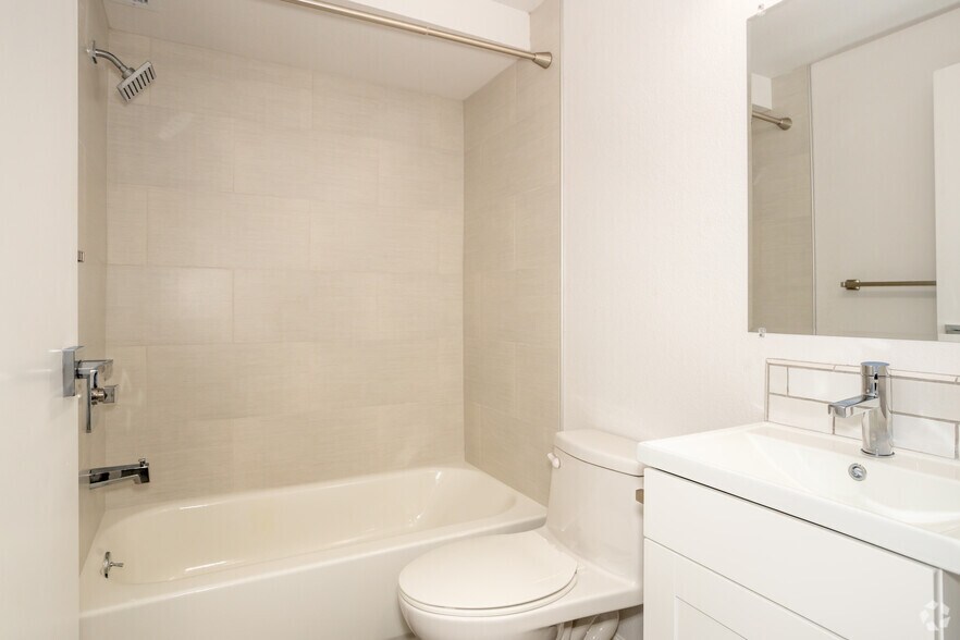 More Photos Of 2701 Capitol Ave, Sacramento Apartments For Lease