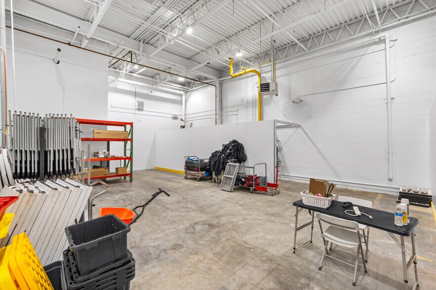 More Photos Of 14 Home News Row, New Brunswick Warehouse For Lease