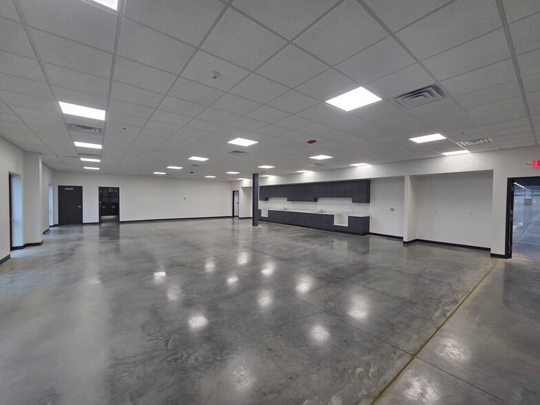 More Photos Of 445 N Sheridan, South Bend Manufacturing For Sale