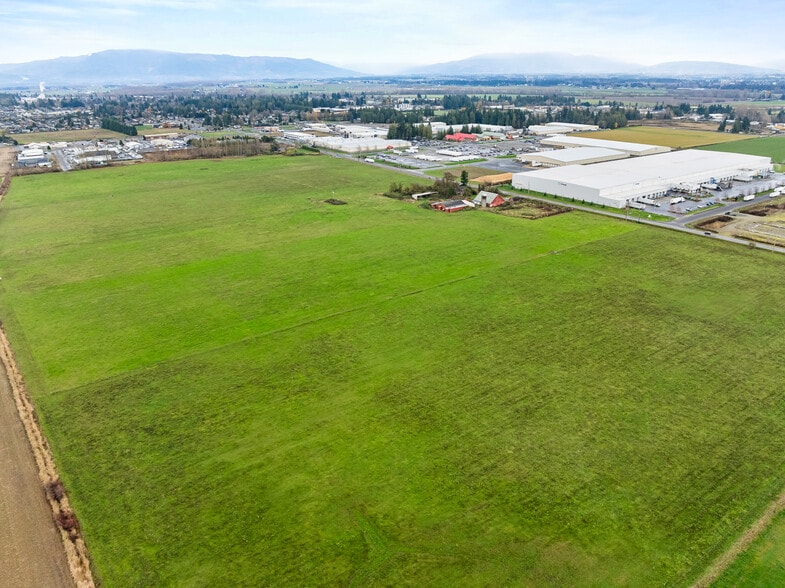 More Photos Of 2108 Main St, Lynden Land For Sale