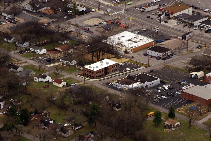More Photos Of 2540 Park Dr, Nashville Office Residential For Lease