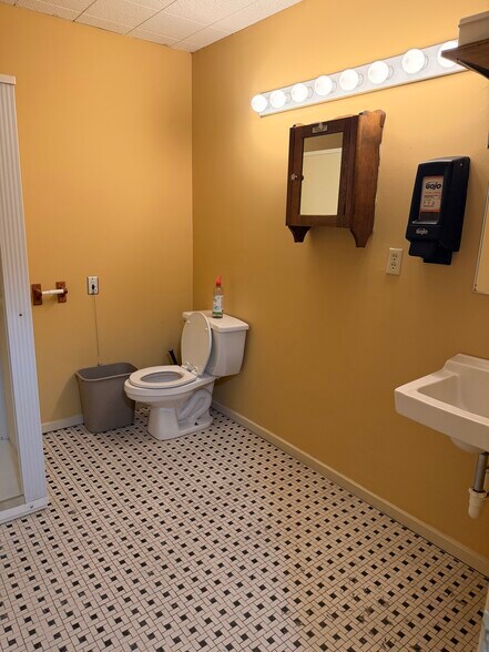 More Photos Of 620 Ella T Grasso Blvd, New Haven Manufacturing For Lease
