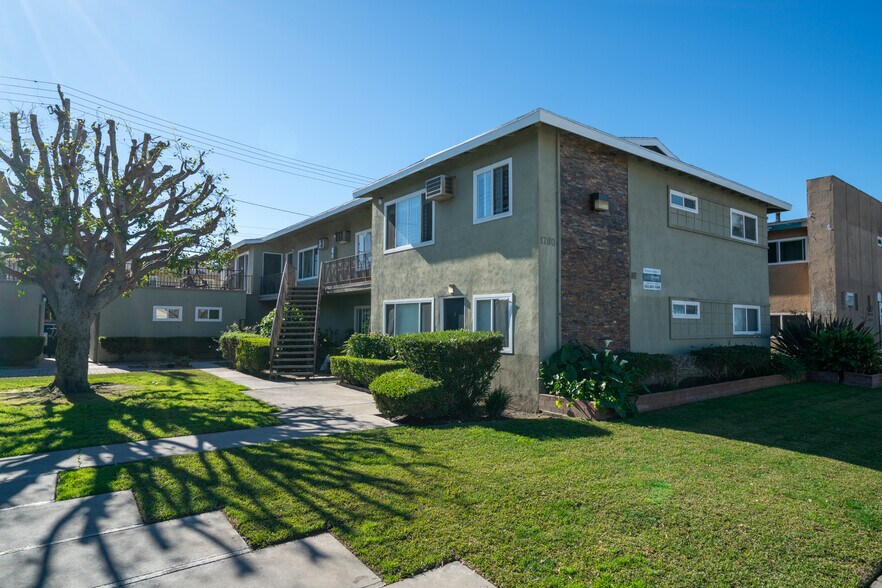 More Photos Of 1774-1780 W Juno Ave, Anaheim Apartments For Sale