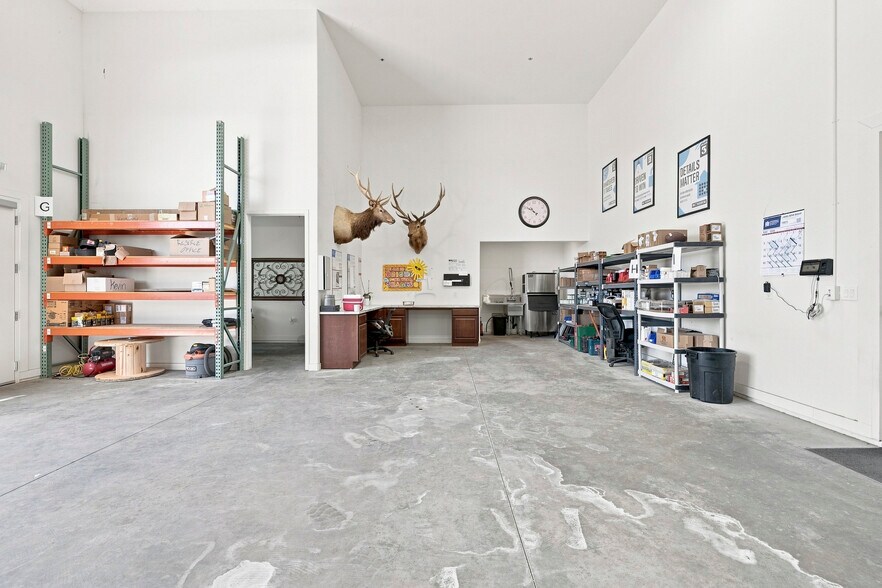 More Photos Of 2220 Taxi Way, Prescott Industrial For Sale