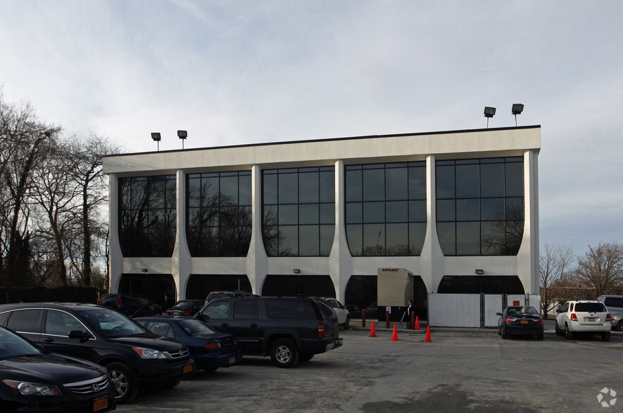 More Photos Of 300 Sunrise Hwy, West Babylon Office For Lease