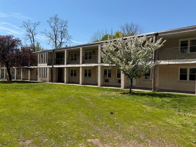 Primary Photo Of 45 Olmsted St, East Hartford Apartments For Sale