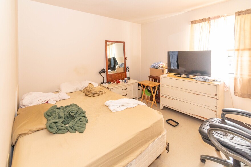 More Photos Of 303 Crusader Rd, Cambridge Multifamily For Sale