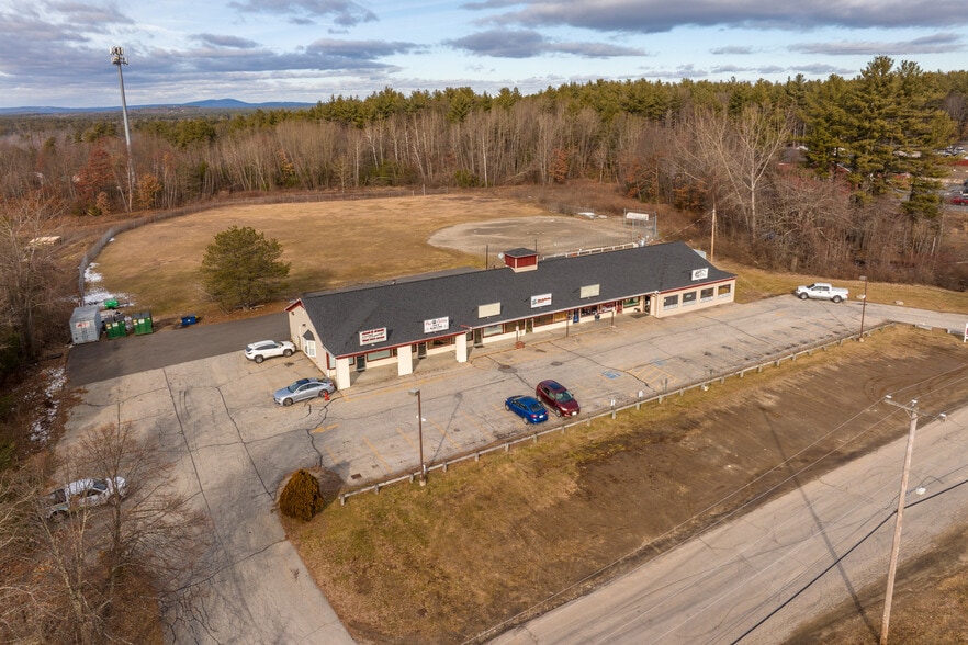 More Photos Of 11 Tracy Ln, Hudson Storefront For Sale