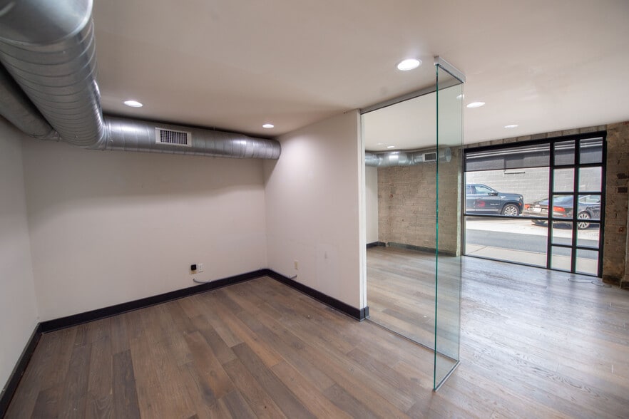 More Photos Of 1310 S Tryon St, Charlotte Office For Lease