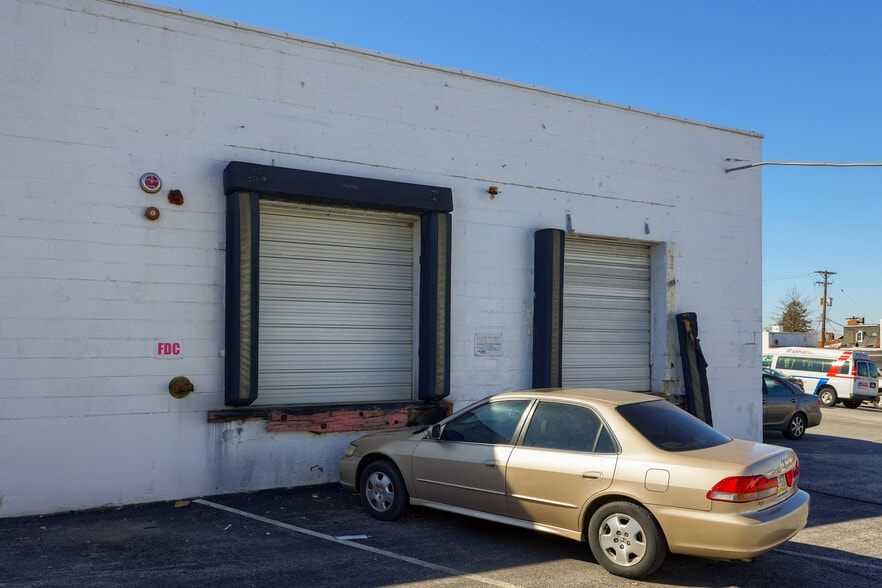 More Photos Of 50 N Harrison St, York Warehouse For Sale