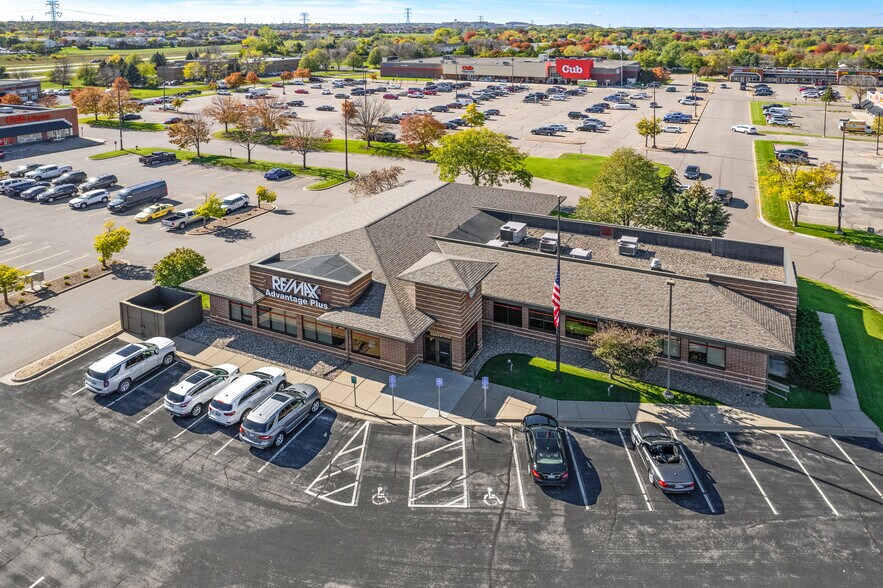 More Photos Of 1198 Vierling Dr E, Shakopee Unknown For Lease